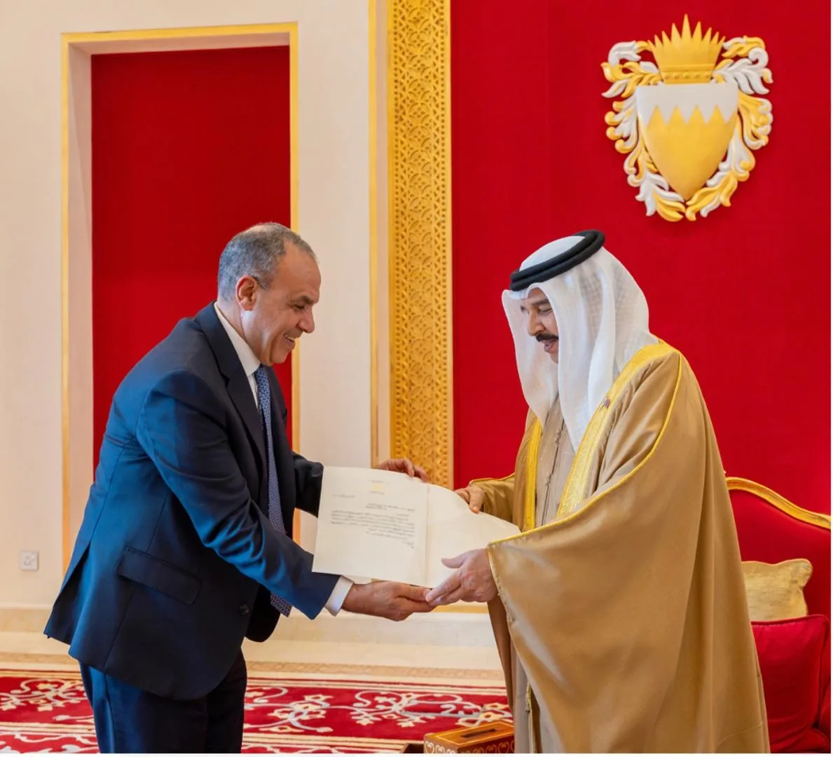 FM delivers Sisi’s message to Bahrain’s King, reaffirms Egypt’s support for Gulf security