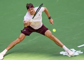 Zverev battles to Shanghai Masters win