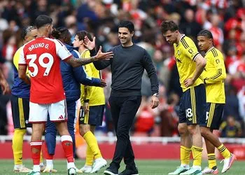EPL: Arsenal hit back to sink Leeds