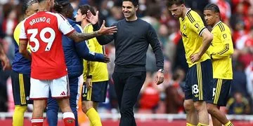 EPL: Arsenal hit back to sink Leeds