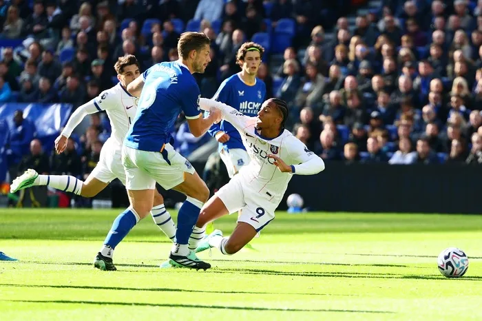 EPL: Neto brace sends Chelsea past Everton 17 - Egyptian Gazette