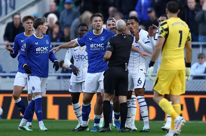 EPL: Neto brace sends Chelsea past Everton 15 - Egyptian Gazette
