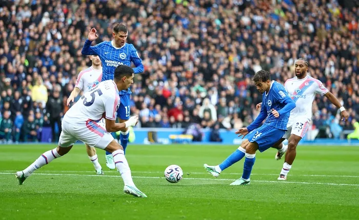 EPL: Leeds rally to deny Man Utd 17 - Egyptian Gazette