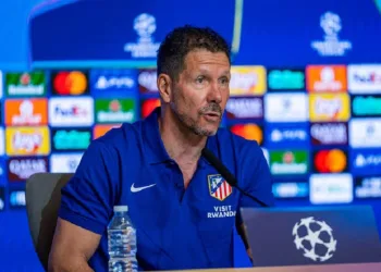 Simeone backs goalless Alvarez to improve