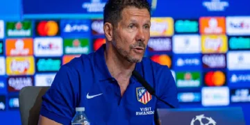 Simeone backs goalless Alvarez to improve