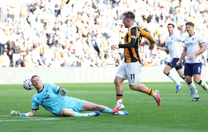 EPL: Palace beat Forest, Hull hold Everton 19 - Egyptian Gazette
