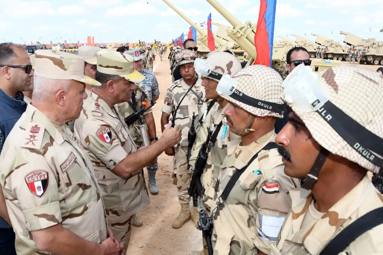 Defence min. oversees war inspection of Northern Military Region formation