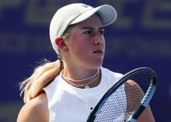 Kartal stuns Paolini to reach Wuhan quarter-finals