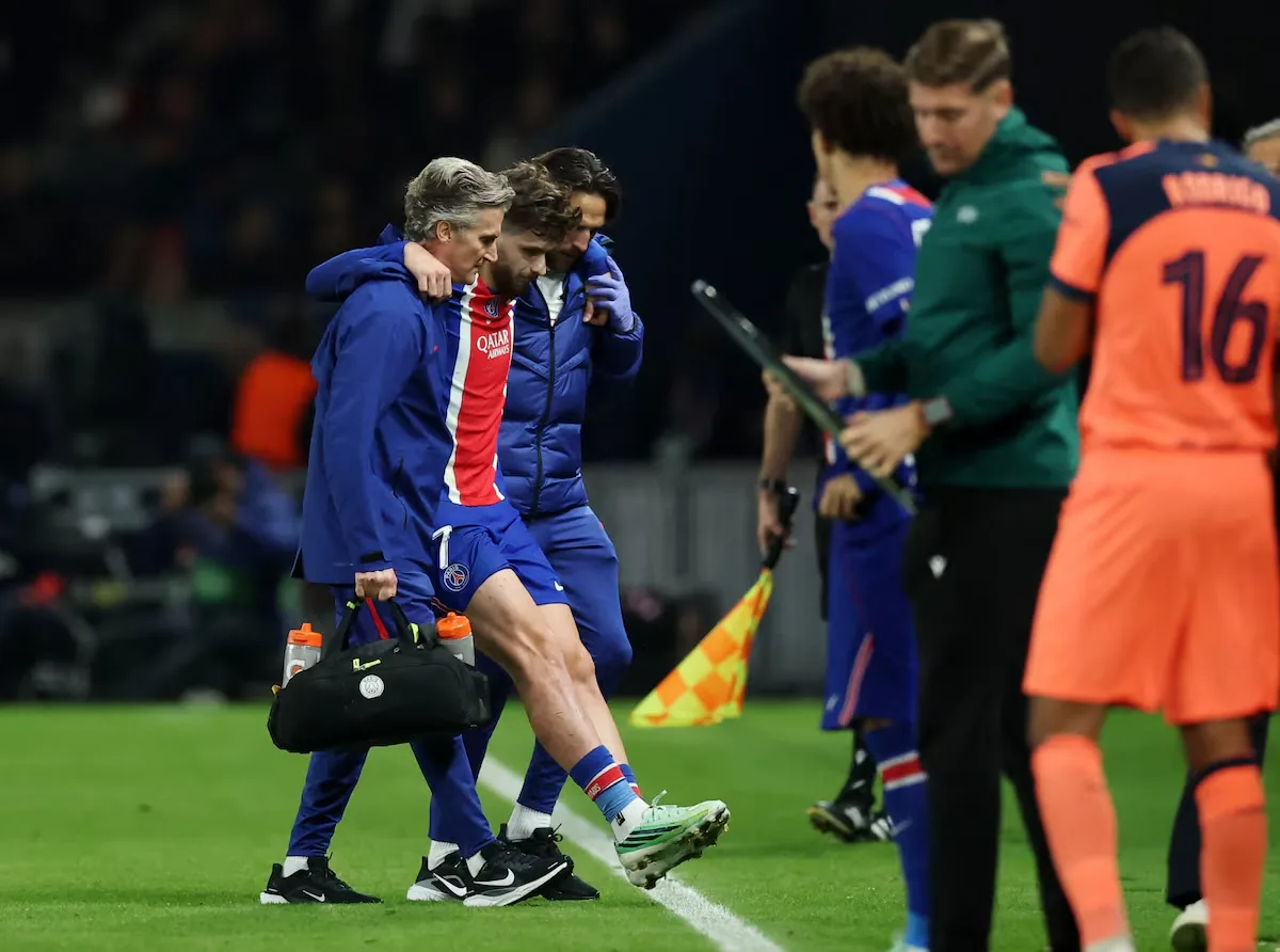 PSG’s Kvaratskhelia to undergo surgery on torn ACL
