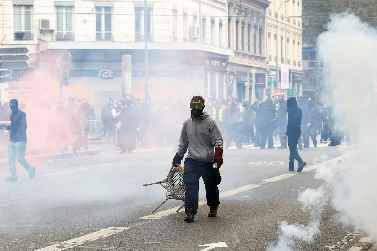 Macron promises ‘strong measures’ to assuage protests