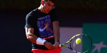 Alcaraz beats Michelsen in Tokyo