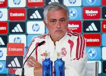 Mourinho’s Real Madrid playing catch-up in Clasico countdown