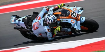 Fernandez smashes lap record in Indonesia