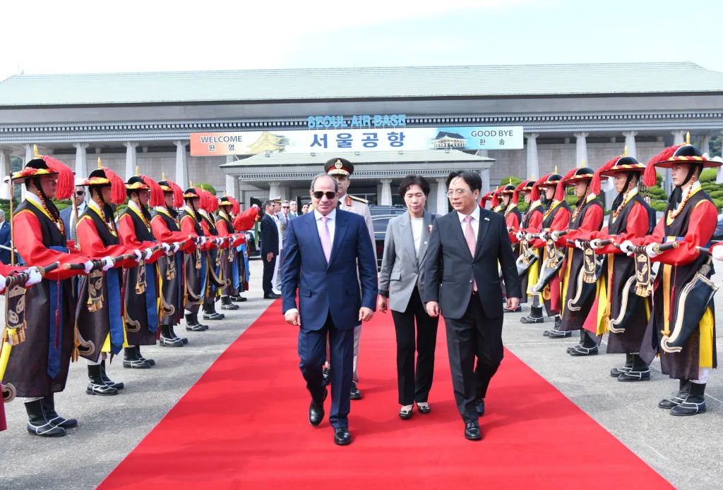 Sisi heads to Kuala Lumpur from Seoul 14 - Egyptian Gazette