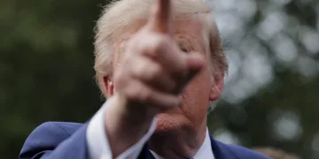 In Trump’s pardons for public officials, Republicans win most of the mercy