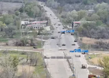 US-brokered truce holds in starving Ukrainian town