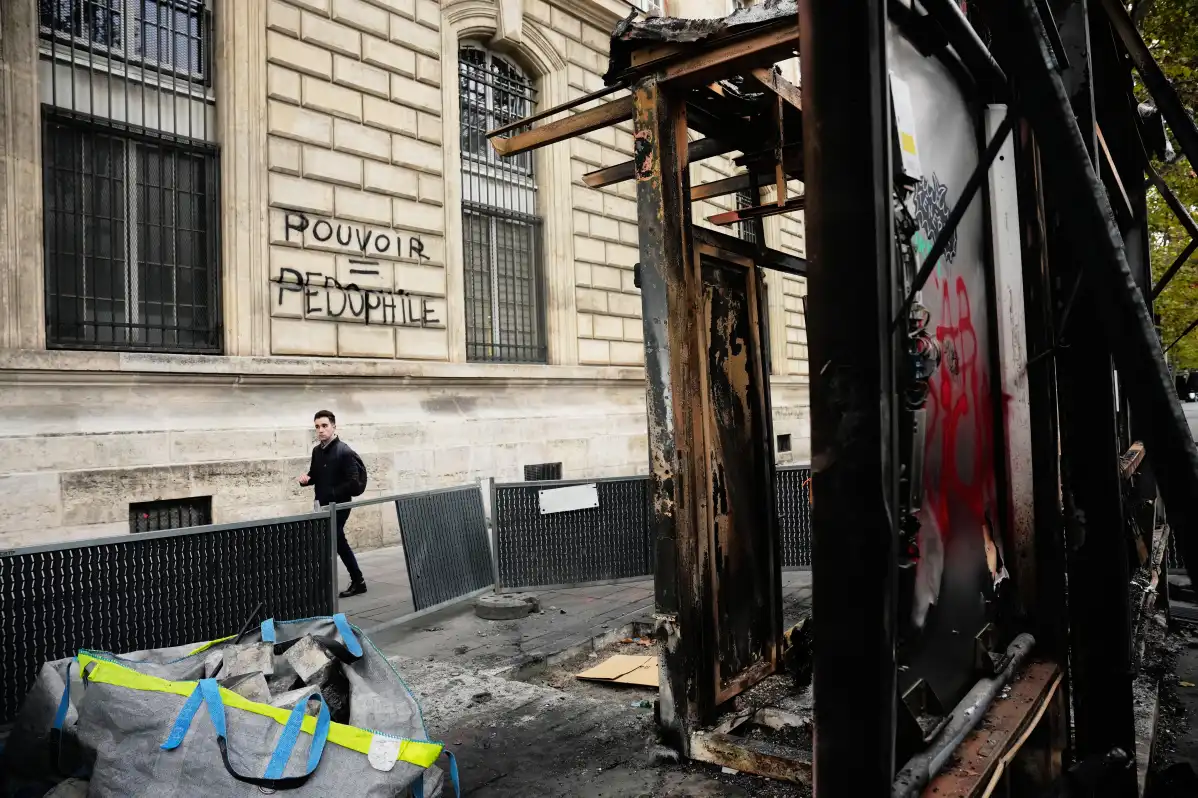 French authorities ban some student protests 2 - Egyptian Gazette French authorities ban some student protests