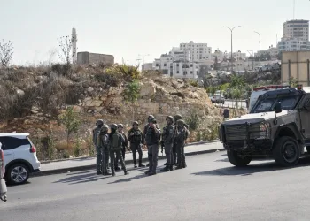 Israel imposes closures across West Bank city