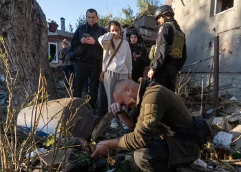 Russia strikes Kyiv’s northern bridge