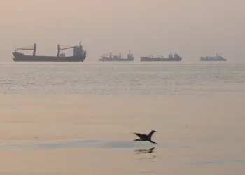 Iran says 3 oil tankers struck mines