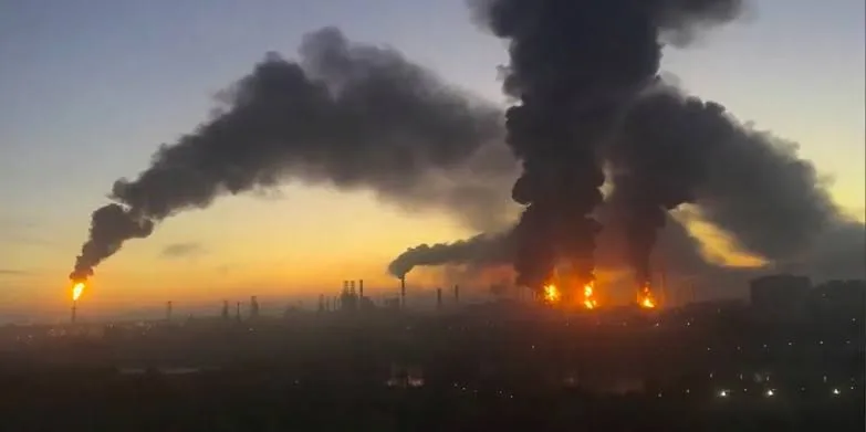 Ukraine resumes strikes on Russian refineries