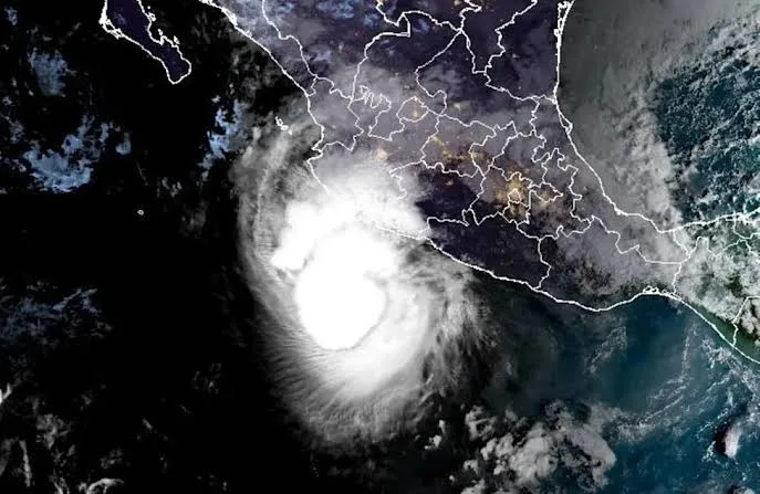Hurricane Trudy threatens western Mexico