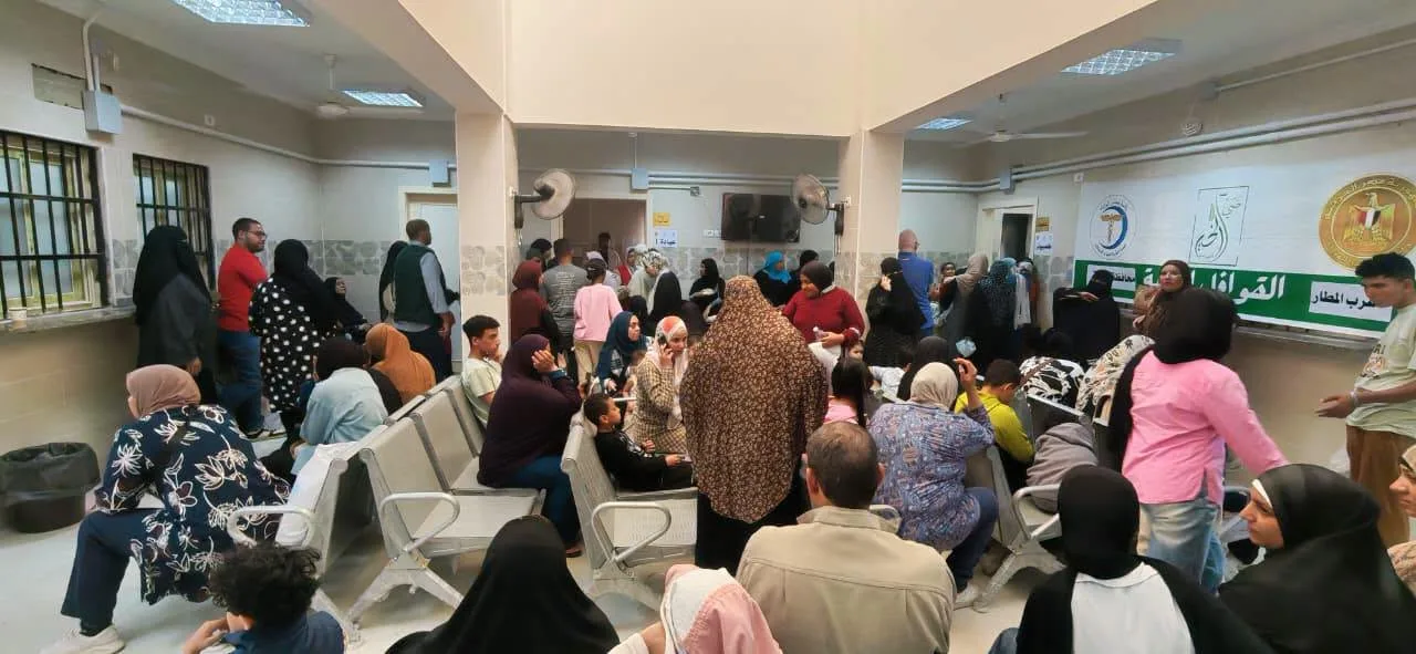 PM Madbouly reviews results of free medical convoy in Giza