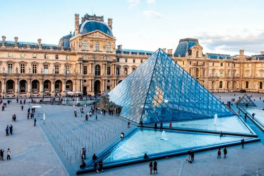 Louvre faces uncertain future after turbulent year